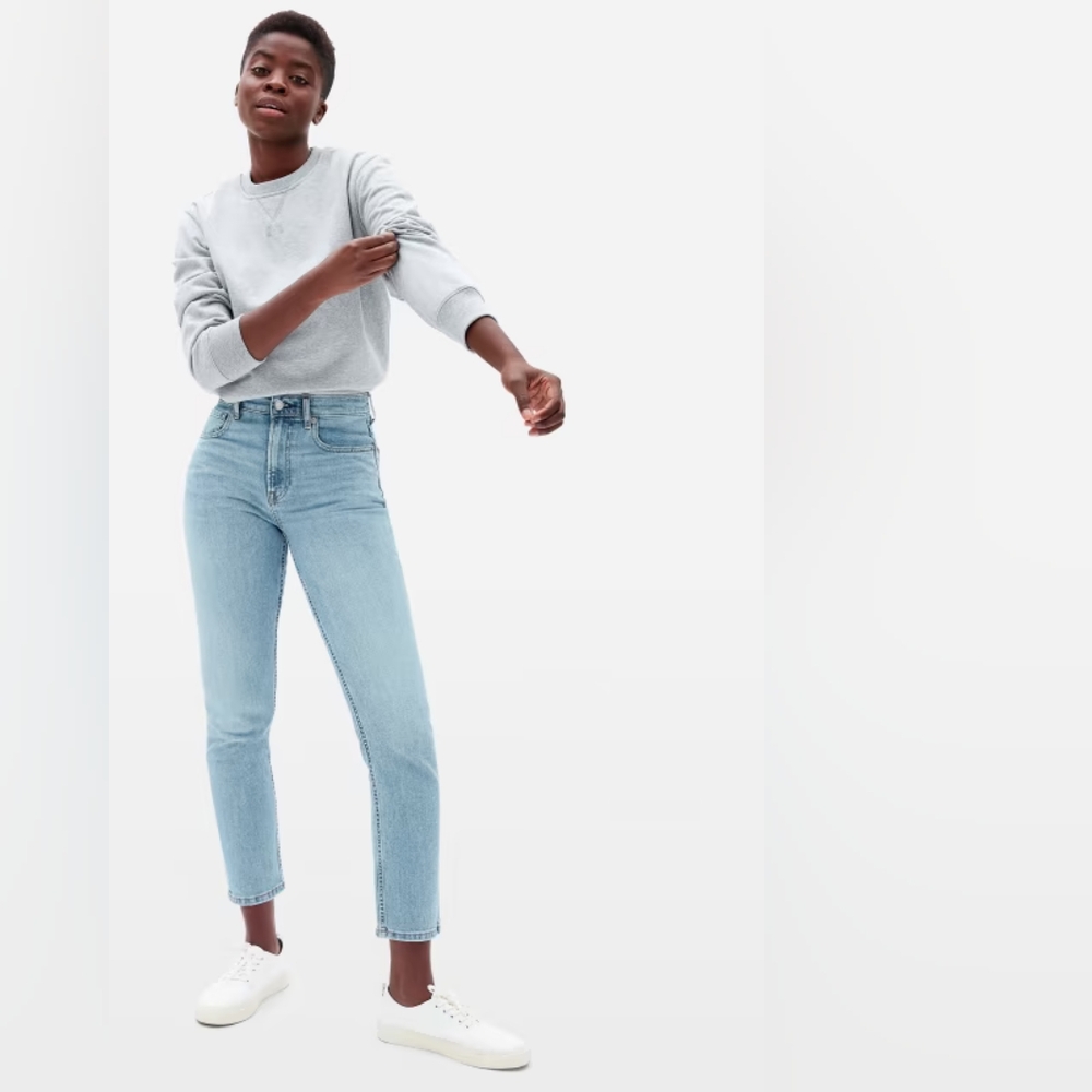 Everlane Cheeky Jean in Light Blue